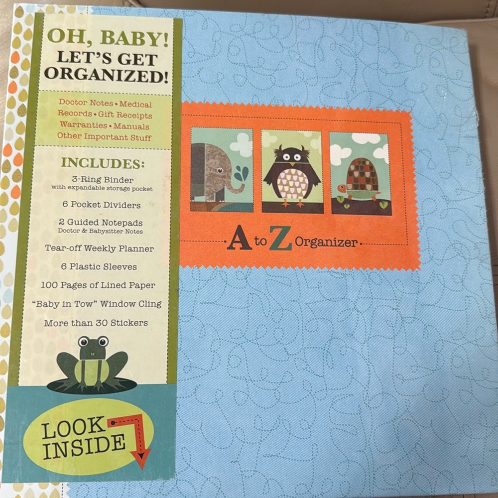 A to Z organizer baby organizer 3 ring binder New Seasons--NWT